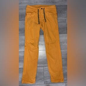The North face Lightstride Pants Size 6 Mustard Yellow Drawstring Zip Closure